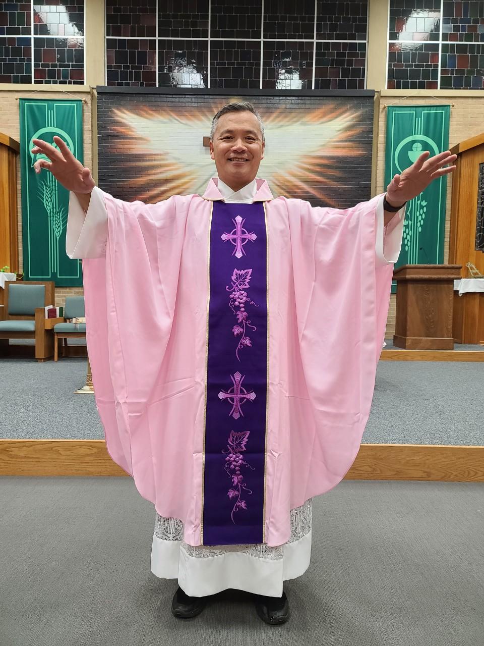TWO HEARTS PINK VESTMENT
